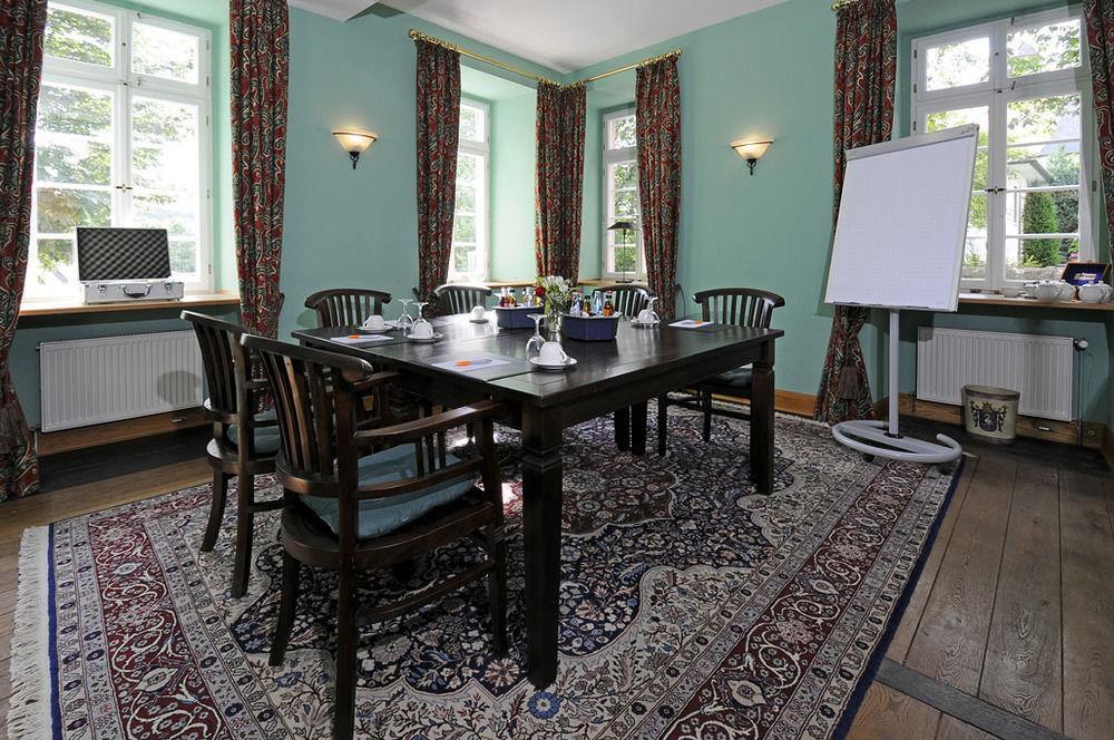 Herrenhaus Von Loew Бад Наухайм Екстериор снимка