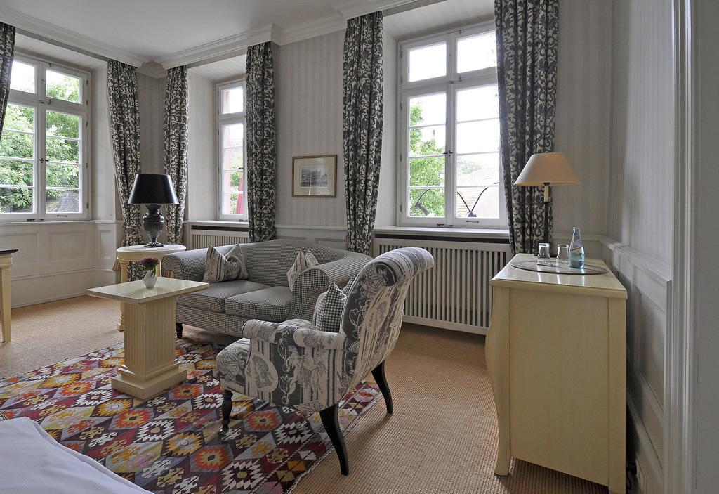 Herrenhaus Von Loew Бад Наухайм Екстериор снимка