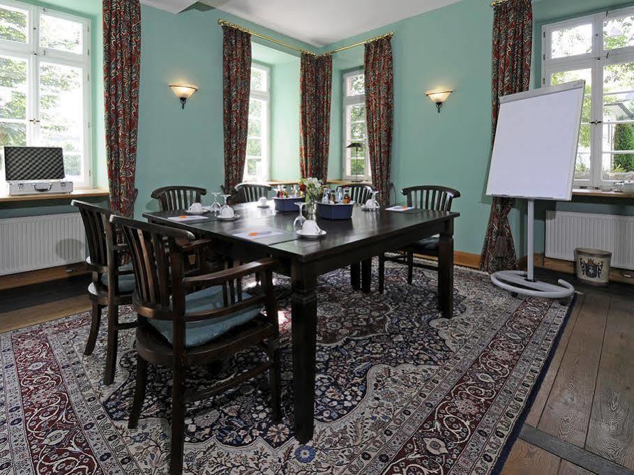 Herrenhaus Von Loew Бад Наухайм Екстериор снимка